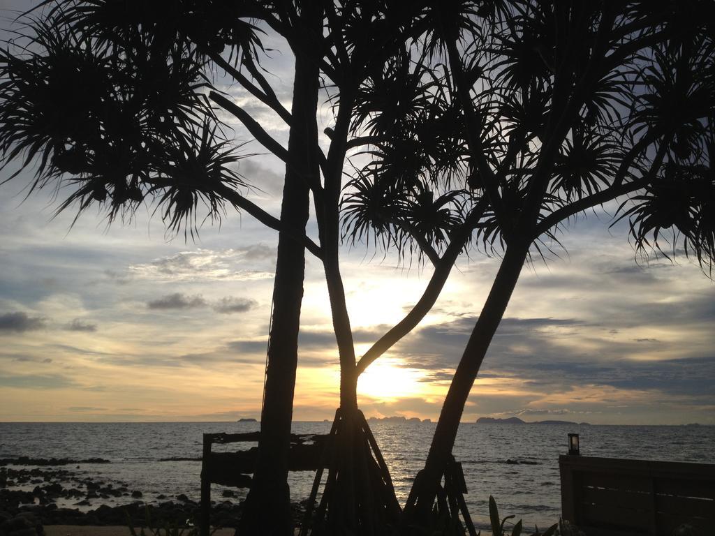 Nautilus Right On The Beach - Adult Only - Sha Extra Plus Koh Lanta Exterior photo